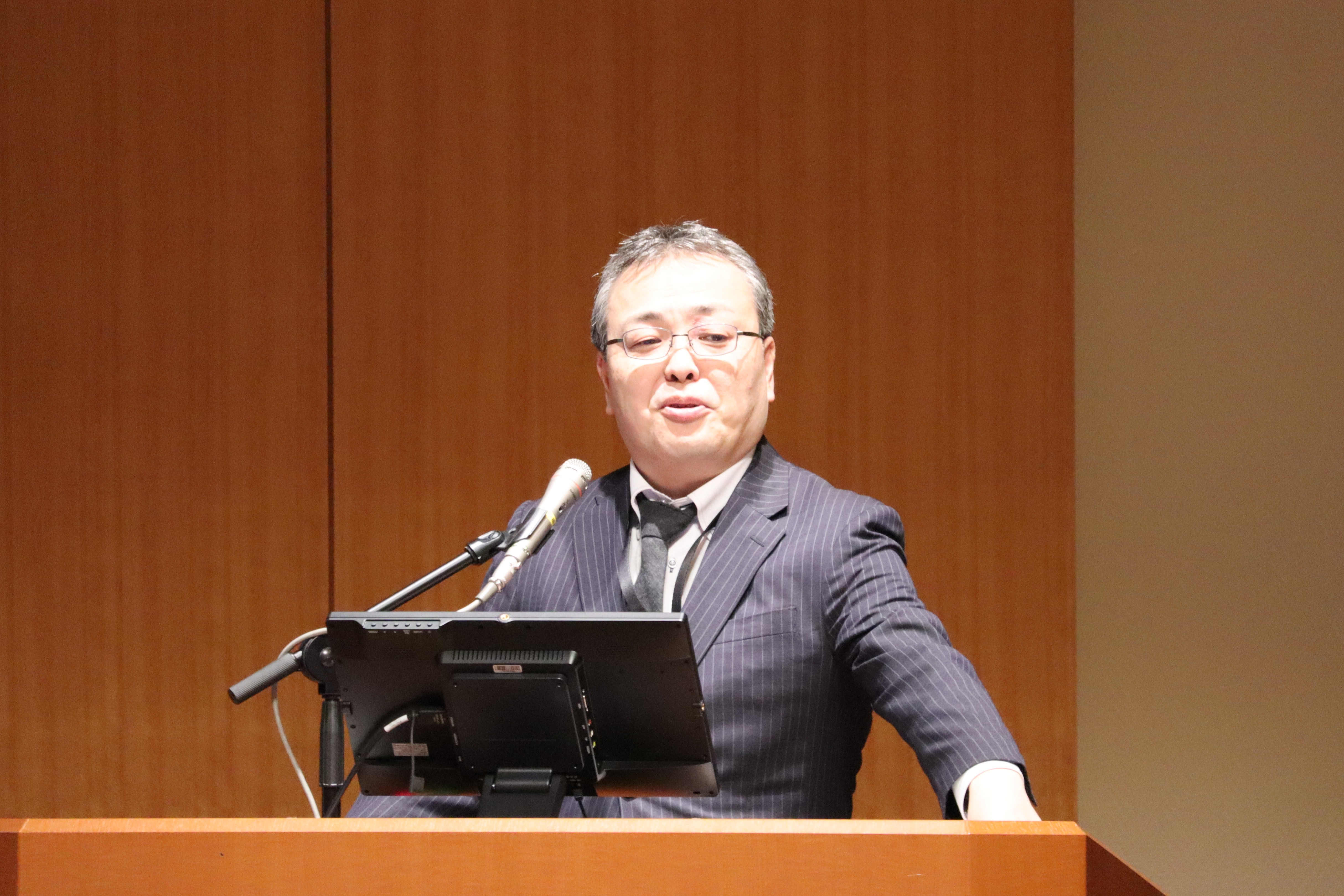 令和７年度大学等の理系転換・拡充による人材育成機能強化会議にて、文部科学省高等教育局専門教育課松本課長が、大学・高専機能強化支援事業を取り巻く高等教育政策の諸動向について講演をしている。